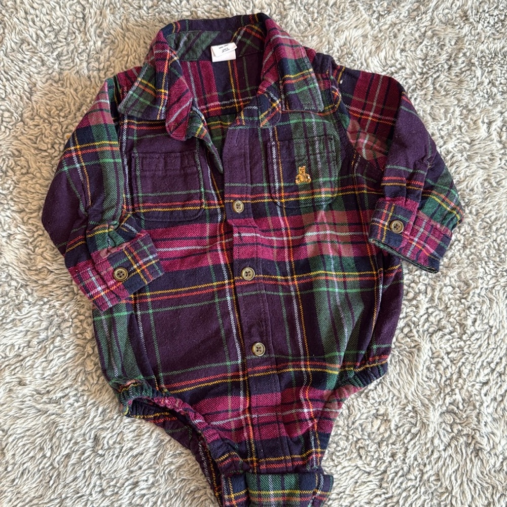 6-12M Gap button down body suit